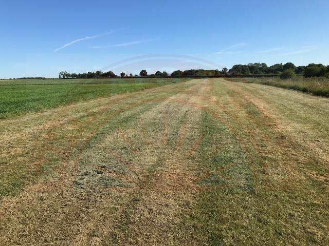 Runway 02 - 260m